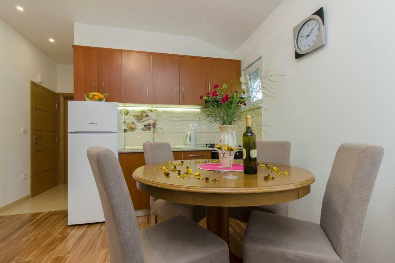 Apartmani Skelin***/**** Kaštela Eksteriør billede