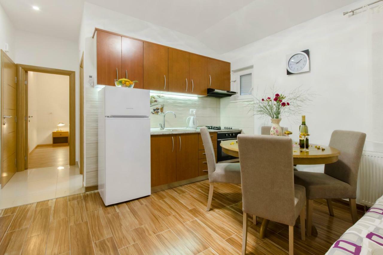 Apartmani Skelin***/**** Kaštela Eksteriør billede