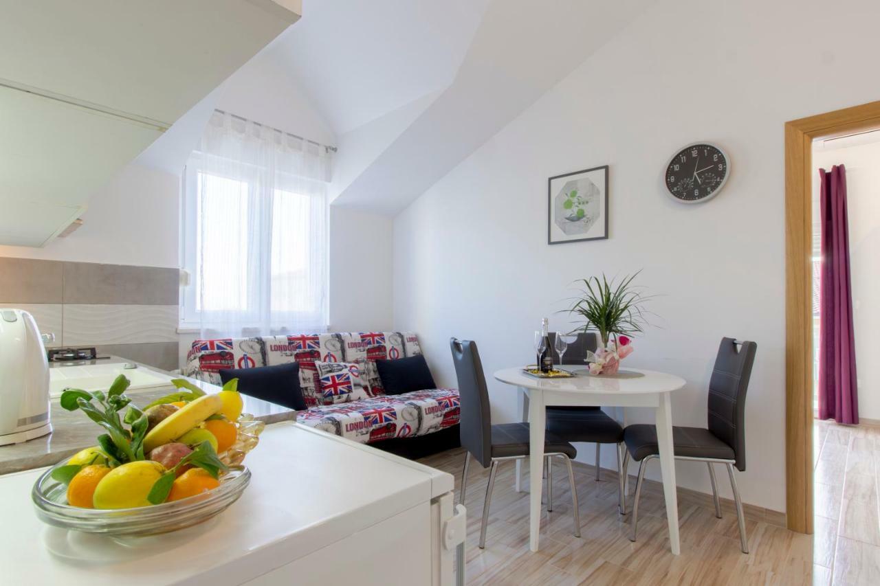 Apartmani Skelin***/**** Kaštela Eksteriør billede